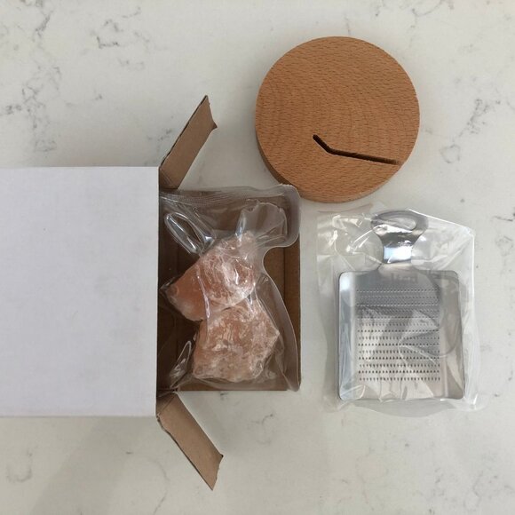 Salted Himalayan Pink Salt Kit w salt grater beech wood base Sz OS NWOT - Picture 6 of 8